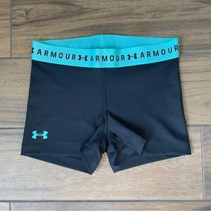 UNDER ARMOUR HeatGear Shorty Shorts